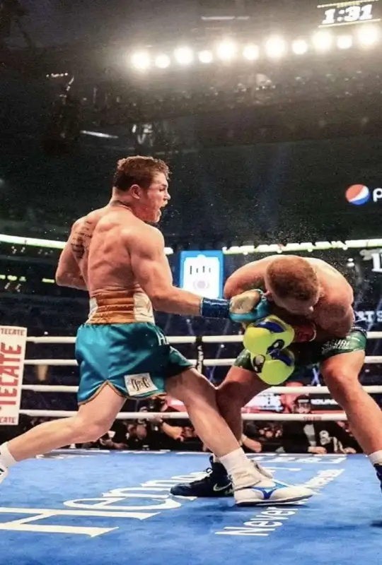 canelo-alvarez-boxing